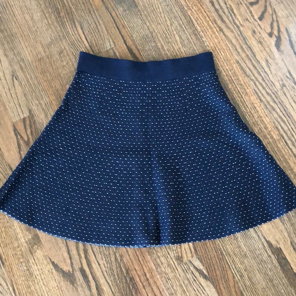 NWT Ann Taylor sweater skirt. Sz M